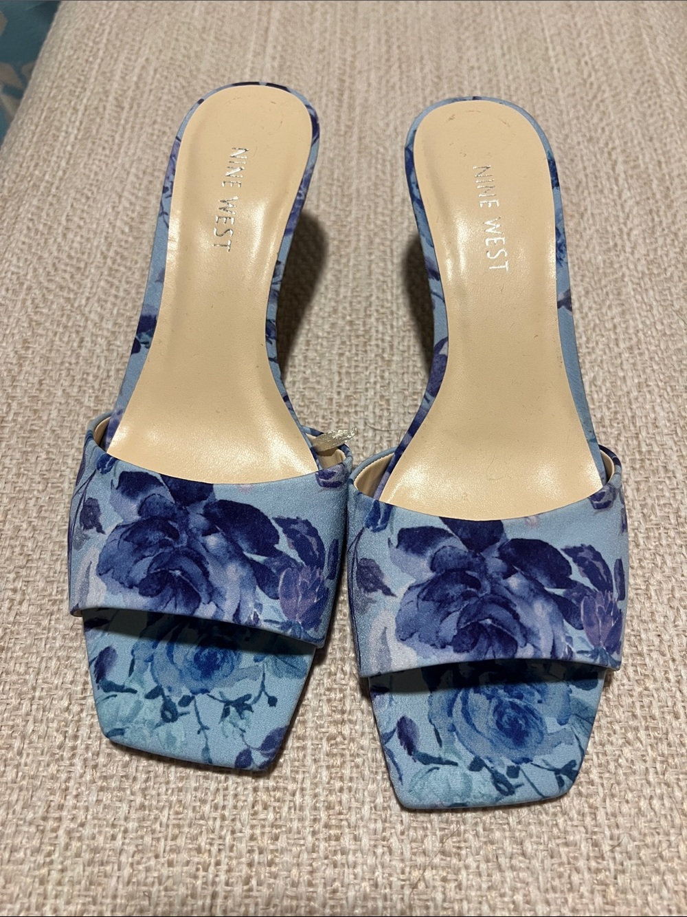 Nine West Blue Floral Slide Mules - Picture 1 of 2